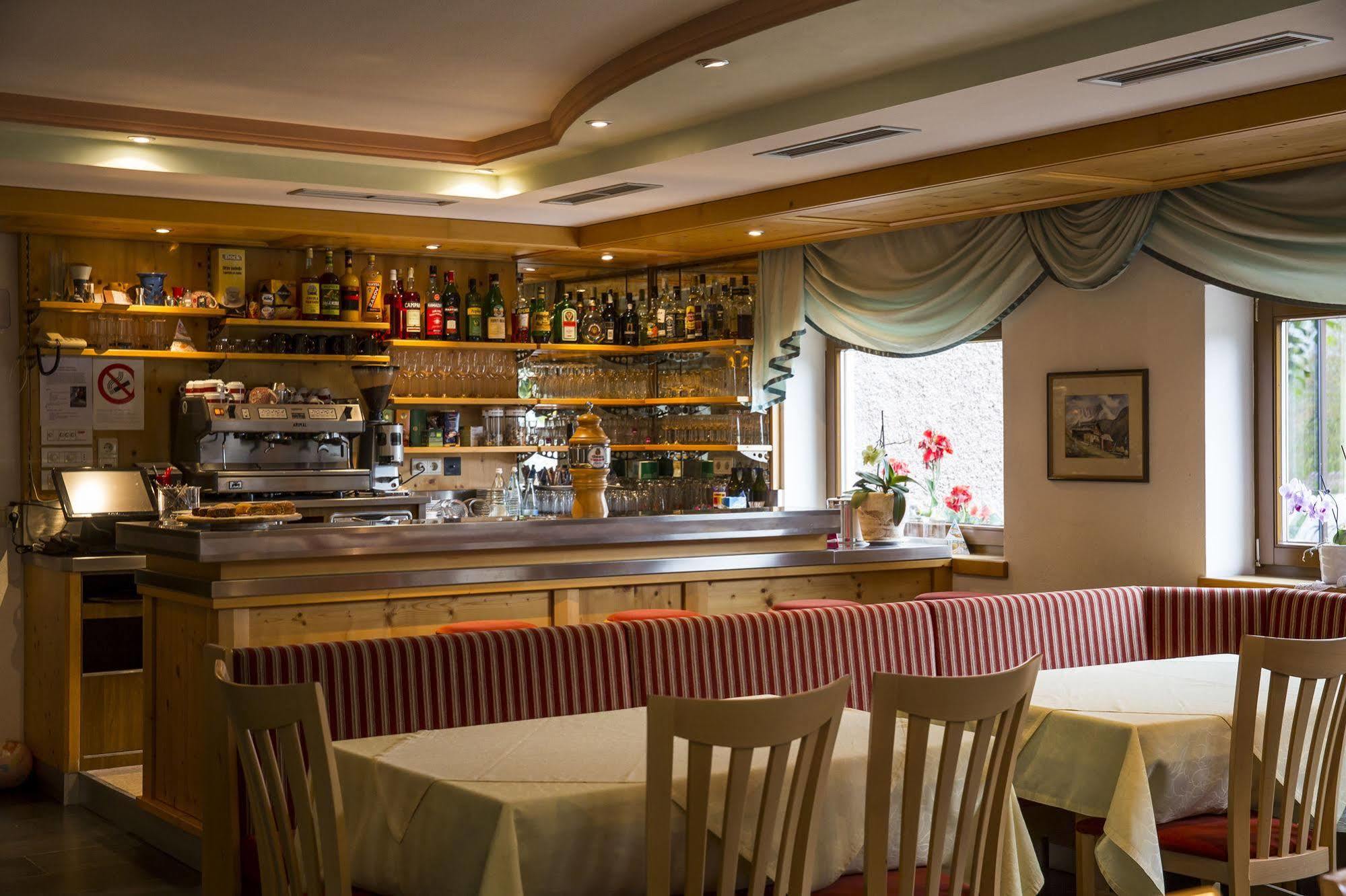Hotel Dolomitenblick Теренто Экстерьер фото