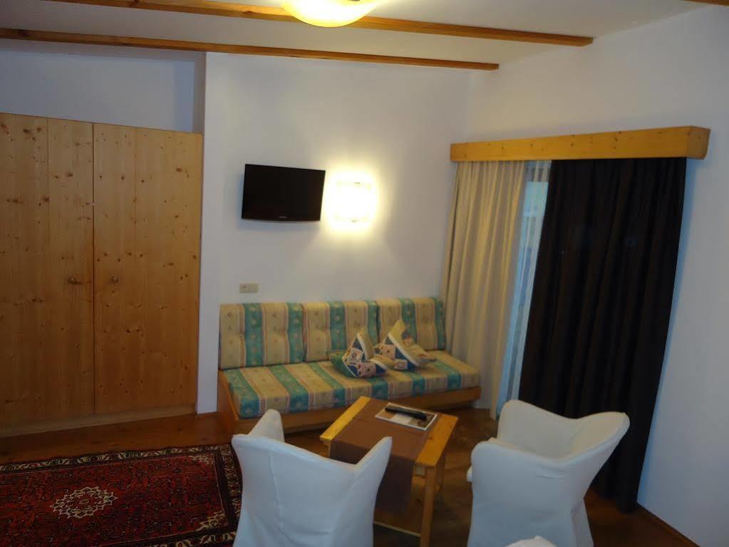 Hotel Dolomitenblick Теренто Экстерьер фото